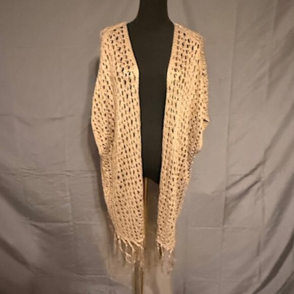 Tops - BEAUTIFUL Heavy Knit Crochet Tunic Size S/M